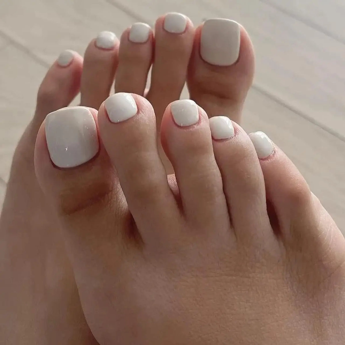120-Piece White Press-On Toenail Set